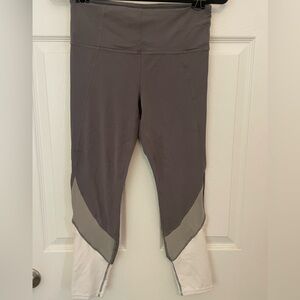 ATHLETA Gray and White Colorblock Mesh Cropped Leggings